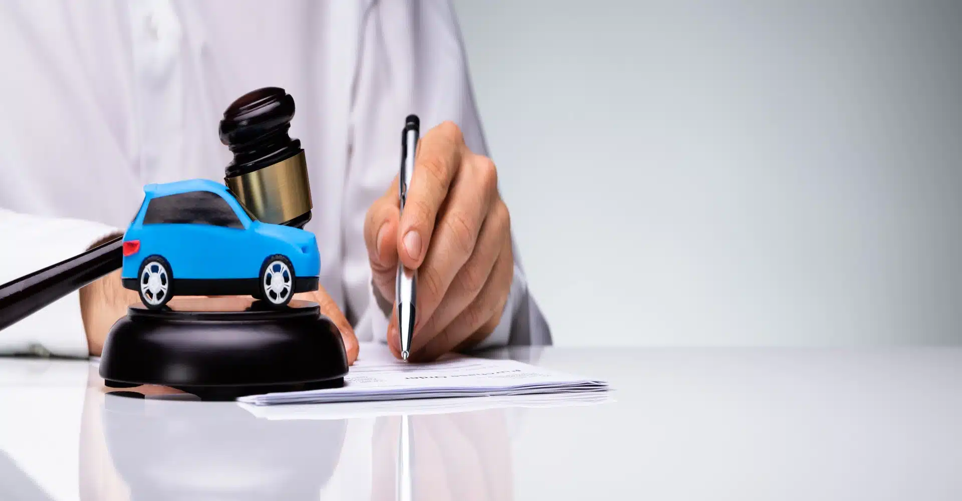 When to Get an Attorney for a Car Accident